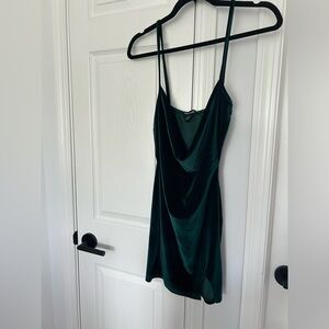 NTW 🔥Forest green velour mini